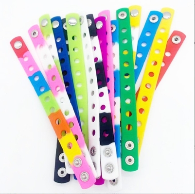 Personalisiertes Silikon Gummi Armband Armband mit Löchern Anpassbar und langlebig