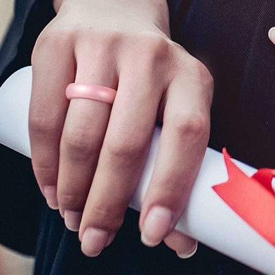 Flexible Finger Ring Metallische Silikon Hochzeitsringe mit Formen