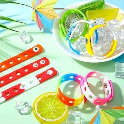 Silikon-Armband für die Erziehung Baby Schmuck Anhänger Mode Stil Handgelenk Spielzeug Weichgummi Kindergeschenk