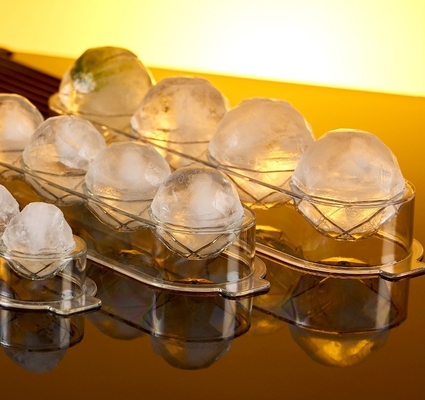Ball Eis Box 4 Stück PET Kunststoff Lebensmittelqualität Fancy Eiswürfel Tabelle für Küchenzubehör