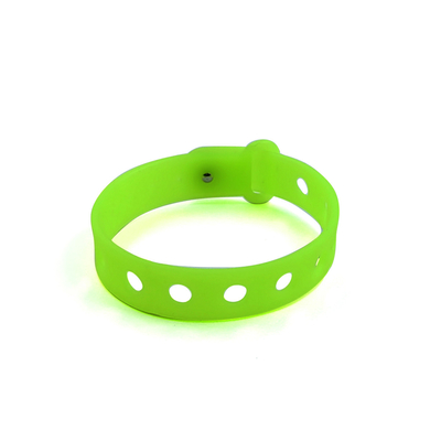 Mehrfarbiges Silikon-Armband für Kinder mit Löchern