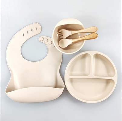 5 Stück umweltfreundliches Baby-Fütterungs-Set Silikon-Saugschalen Platten Löffel Gabel Bib für Kleinkinder