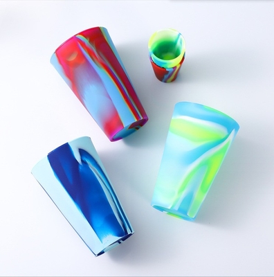 Nachhaltige Farbstofffarbe Tie-Dye Silicone Pint Glass für Partys Sport und Outdoor