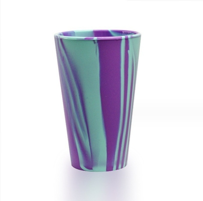 Unzerbrechliche Reisemügel 600 ml Customized Logo Silikon Wasserbecher für Kaffee und Tee