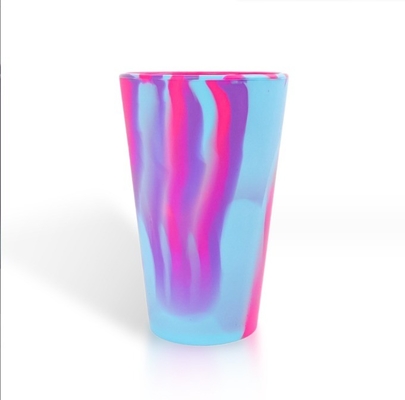 Unzerbrechliche Reisemügel 600 ml Customized Logo Silikon Wasserbecher für Kaffee und Tee
