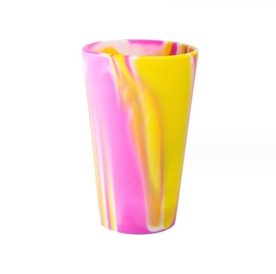 Unzerbrechliche Reisemügel 600 ml Customized Logo Silikon Wasserbecher für Kaffee und Tee