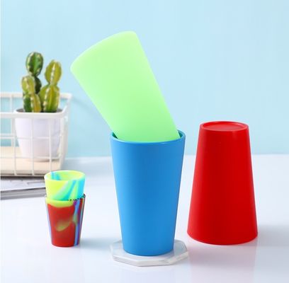 Zuhause Küche Nachhaltige farbenfrohe Silikontrinkbecher für kundenspezifische wiederverwendbare Kaffeetasse