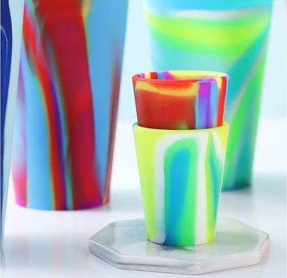Zuhause Küche Nachhaltige farbenfrohe Silikontrinkbecher für kundenspezifische wiederverwendbare Kaffeetasse