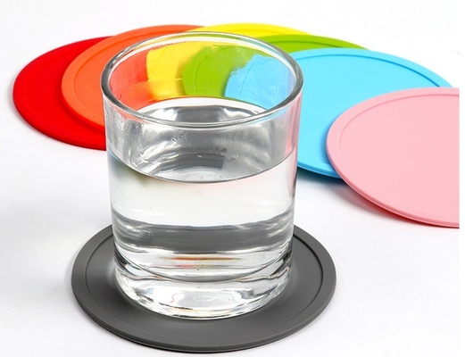 Maßgeschneiderte Silikon-Coasters für nachhaltige Runde Matte in Haus- und Büro-Essentials